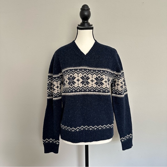 VINTAGE Aeropostale 100% Wool Sweater - Picture 2 of 8